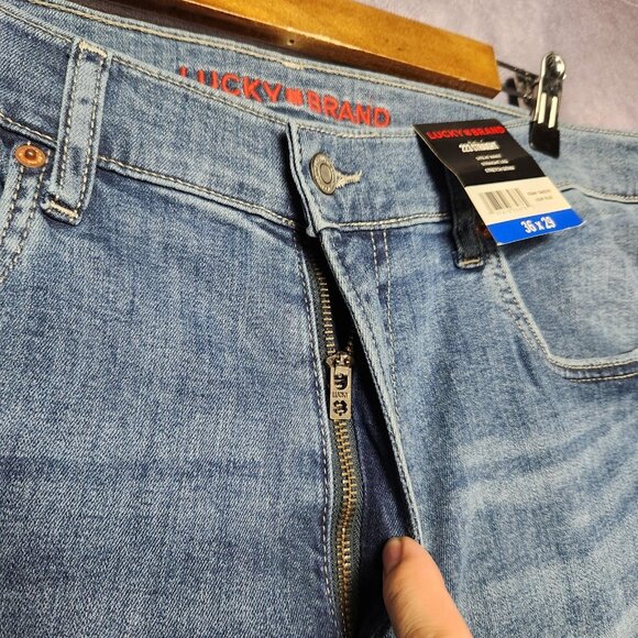 Lucky Brand 223 Straight Jeans Mens 36x29 Light Blue Stretch Denim Classic Fit - Picture 9 of 16